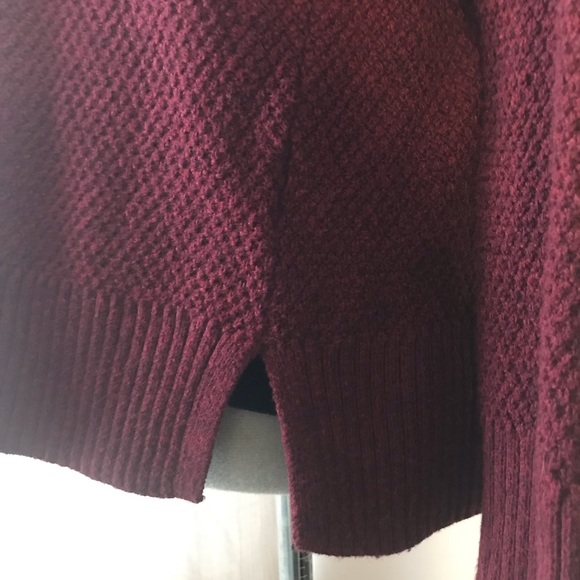 American Eagle Maroon Comfy Sweater - Picture 4 of 7